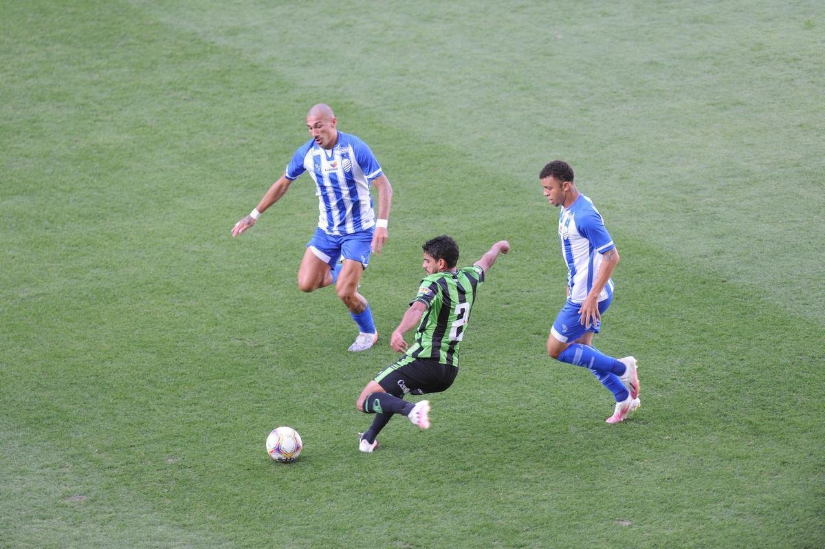 Fotos do jogo entre Amrica e CSA-AL, no Independncia, em Belo Horizonte, pela Srie B do Campeonato Brasileiro