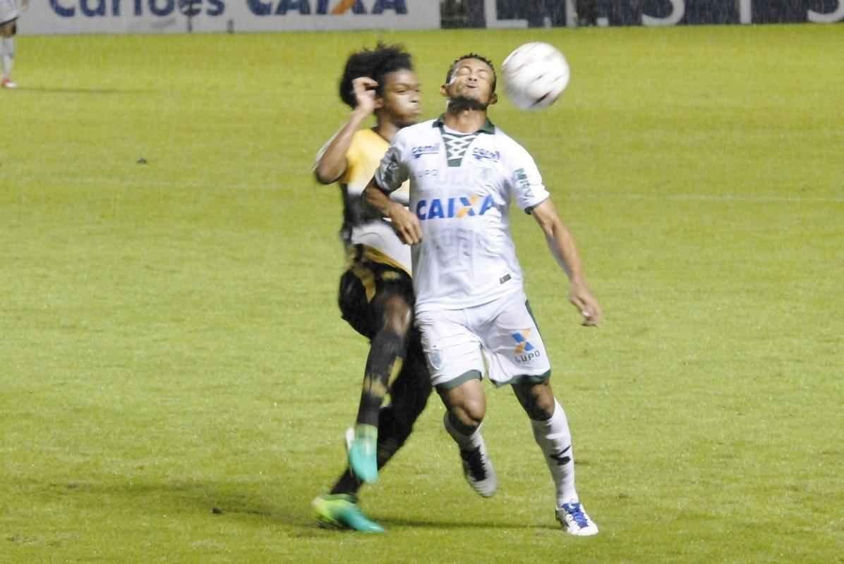 Fotos da vitria de virada do Amrica sobre o Cricima no Estdio Heriberto Hulse, em Cricima, pela Srie B