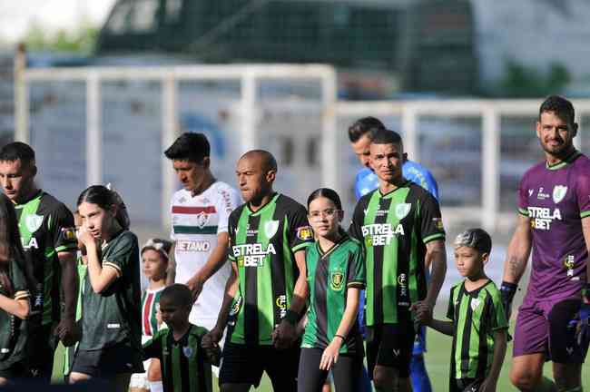 Vôlei São José é dominado e estreia com derrota no Paulista