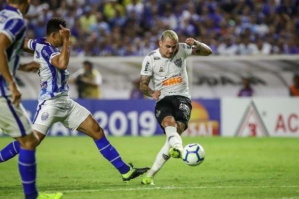 Imagens do jogo disputado no estdio Rei Pel