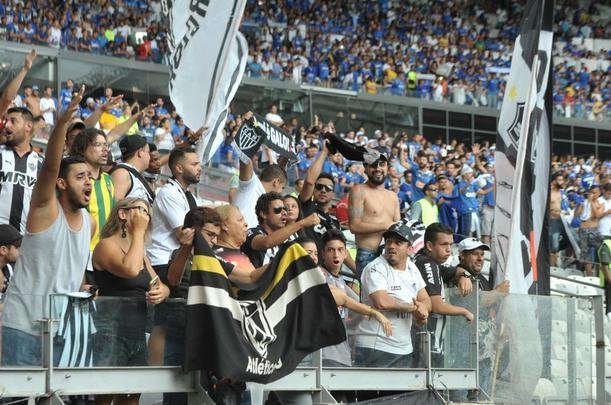 Fotos da torcida do Atltico na primeira final do Mineiro, contra o Cruzeiro, no Mineiro