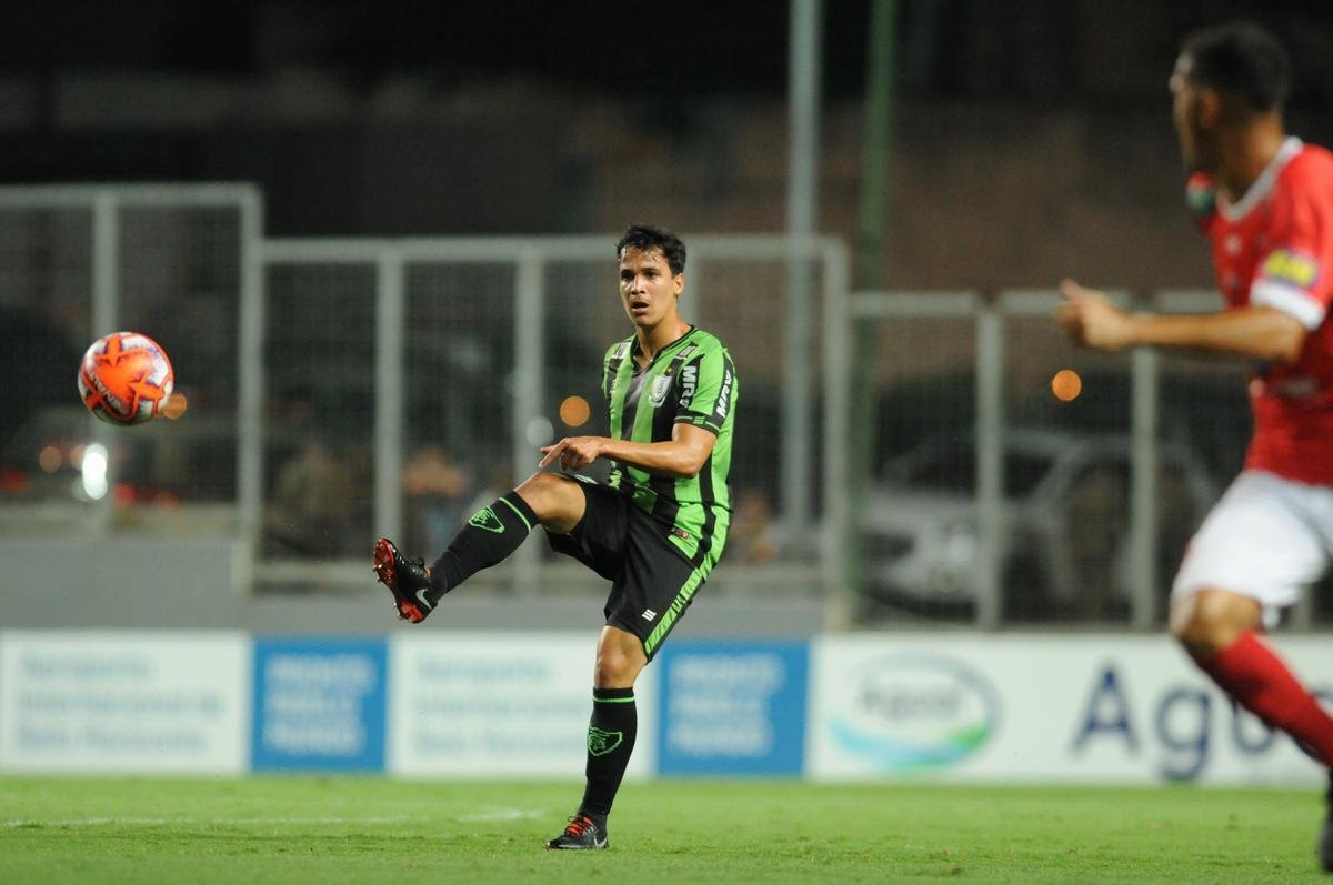 Fotos de Amrica x Tupynambs, no Independncia, pela nona rodada do Campeonato Mineiro