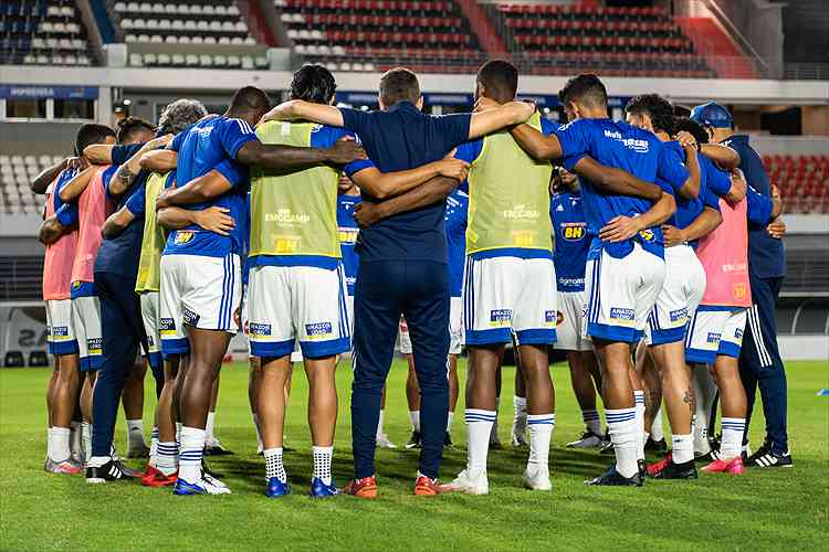 Resumo de Cruzeiro 0 x 3 Avaí: “Pra subir precisa de 16 vitórias (e dois  empates) em 26 jogos. Hoje tem 2 vitórias em 12 jogos