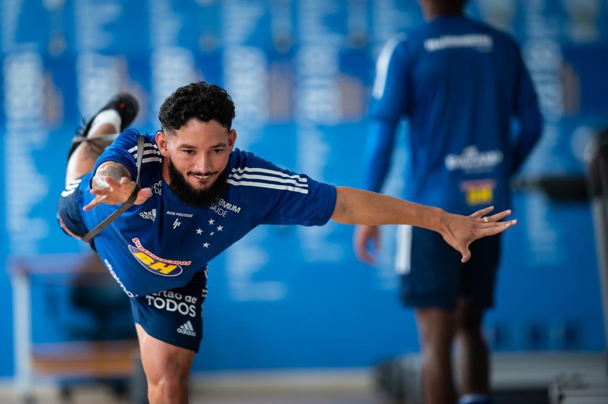 Imagens do treino do Cruzeiro desta segunda-feira na Toca da Raposa II