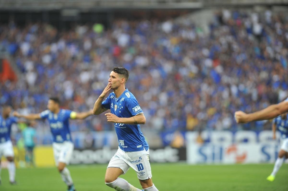Cruzeiro e Santos se enfrentam no Mineiro pela 15 rodada do Campeonato Brasileiro 