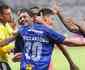 Marco Antnio mostra estrela em estreia pelo Cruzeiro e arranca elogios de Adilson: ' o Ademir da Guia clssico'