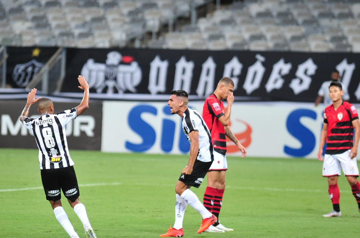 Atltico e Atltico-GO se enfrentaram pela 30 rodada do Brasileiro 