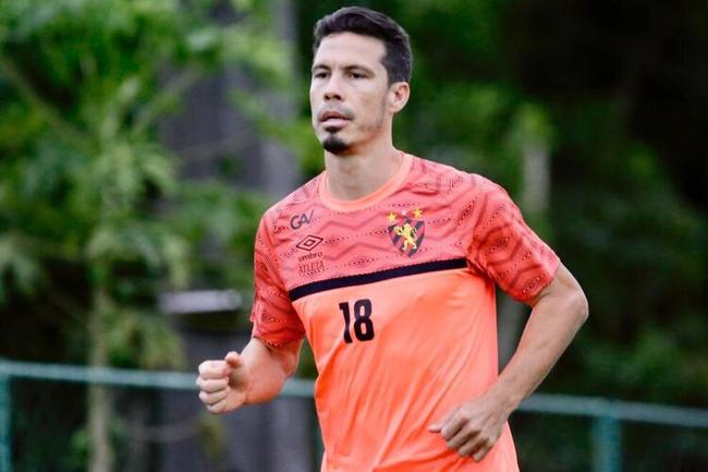 Após cumprir suspensão contra o Inter, Hernanes reforça Sport diante do Atlético