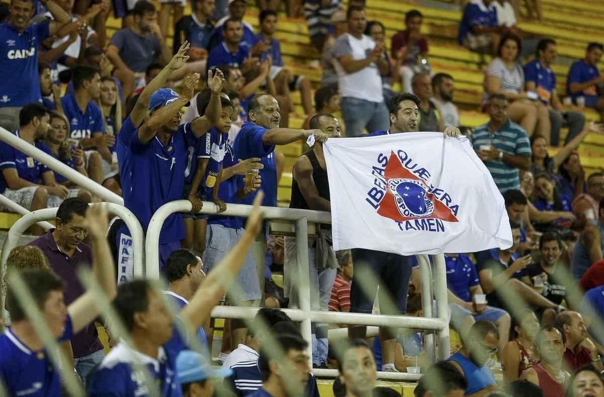Imagens do jogo entre Volta Redonda e Cruzeiro, pela Copa do Brasil, no Estdio Raulino de Oliveira