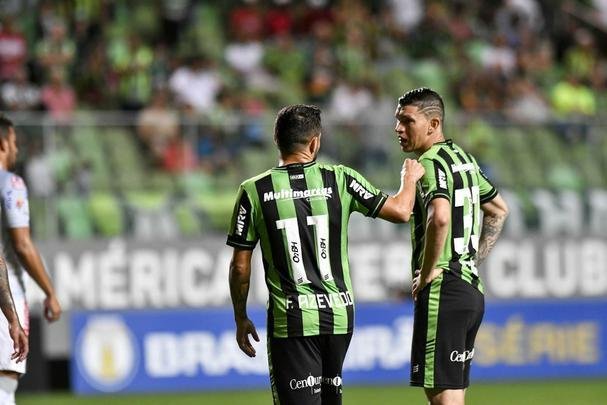 Fotos do jogo entre América x Operário