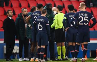 Jogadores de PSG e Basaksehir abandonam jogo aps acusao de ofensa racista 