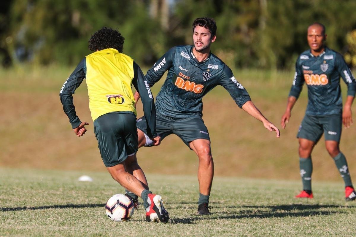 Jogadores do Atltico treinaram no CT do Danubio, em Montevidu, nesta tera-feira