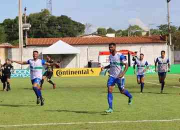 Raposa avançou à segunda fase ao golear o Sergipe por 5 a 0, nesta quarta-feira, no Batistão, em Aracaju