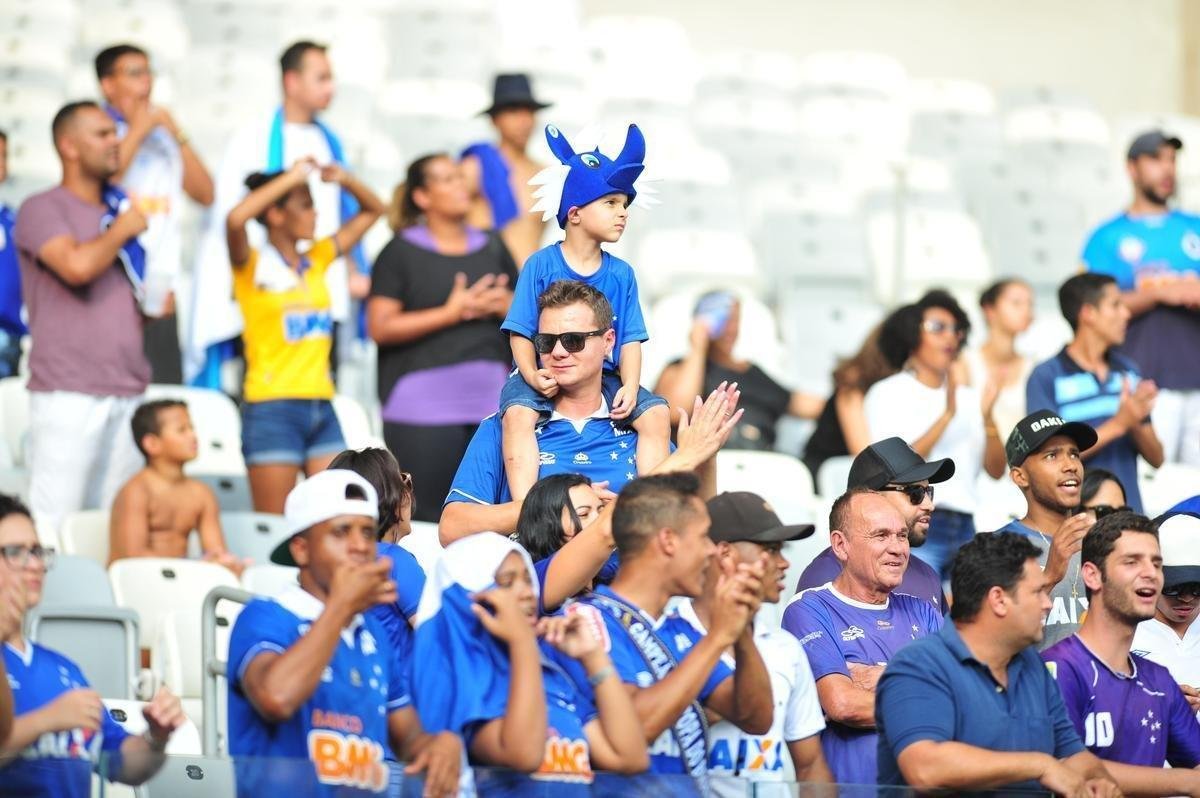 Fotos do jogo entre Cruzeiro e Corinthians, no Mineiro, pela 26 rodada do Campeonato Brasileiro