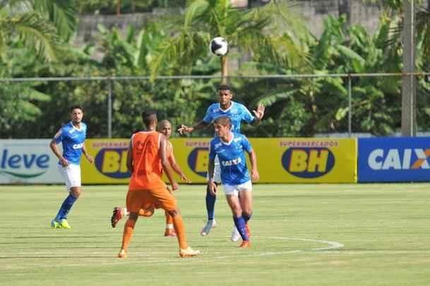 Enquanto os titulares fizeram atividade regenerativa, os reservas derrotaram o Nutico-RR, por 3 a 0. Ariel Cabral, Bruno Nazrio e Douglas Coutinho anotaram os gols do time celeste.