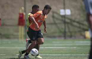 Fotos do primeiro treino de Junior Alonso no retorno ao Atltico