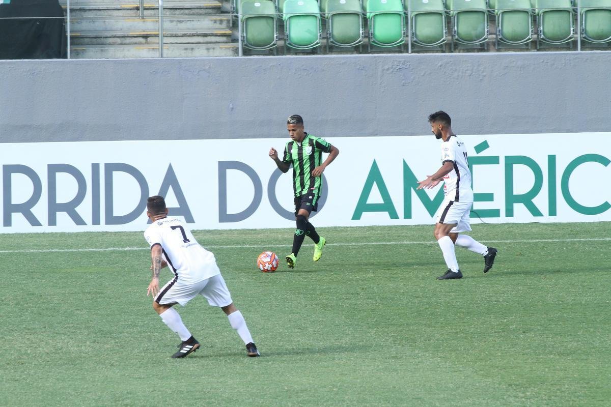 Lances do primeiro tempo de Amrica x Tupi, no Independncia, pela terceira rodada do Mineiro