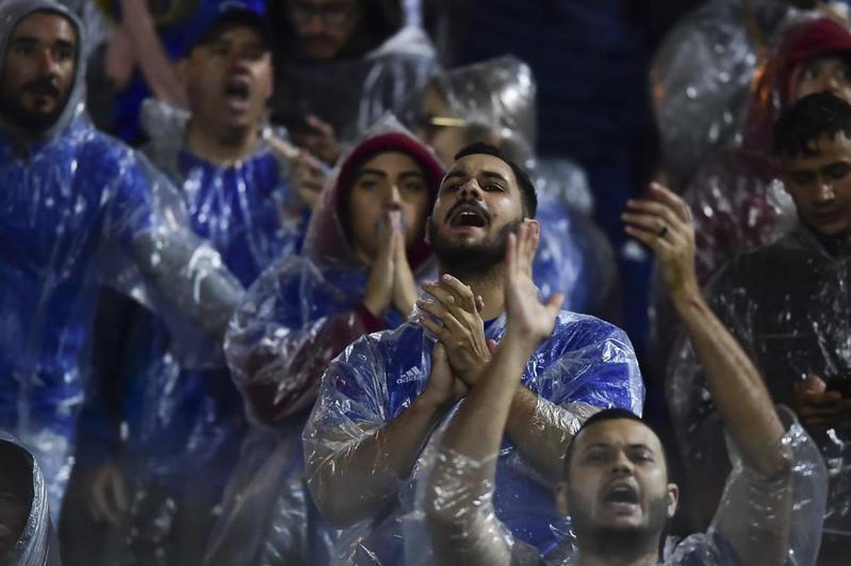 Ponte Preta x Cruzeiro: veja as fotos do jogo no Moiss Lucarelli, em Campinas, pela 32 rodada da Srie B do Campeonato Brasileiro