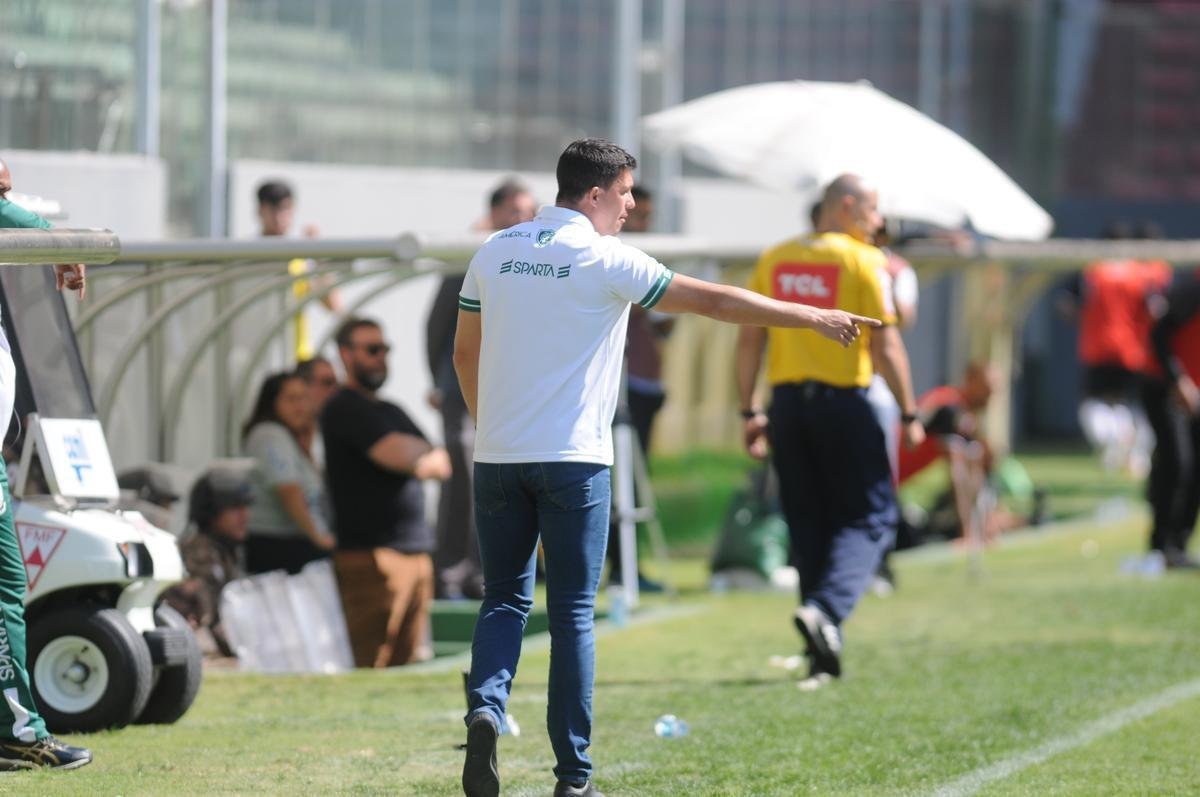 Amrica foi derrotado em casa pelo Figueirense