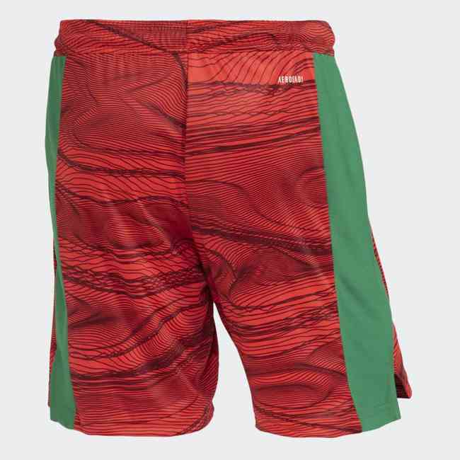 Pantalones cortos de portero vendidos por R$ 149,99 en el sitio web de adidas