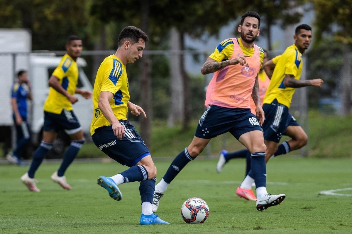 Fotos do treino do Cruzeiro desta segunda-feira (18/10)