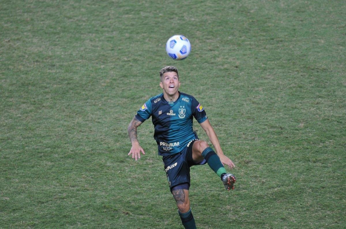 Depois de empate por 1 a 1 no tempo normal, Amrica derrotou Ferrovirio por 3 a 2 nos pnaltis e avanou  terceira fase da Copa do Brasil