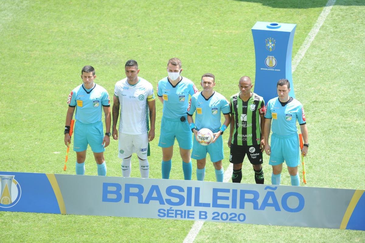 Equipes se enfrentaram neste sbado, pela 13 rodada da competio