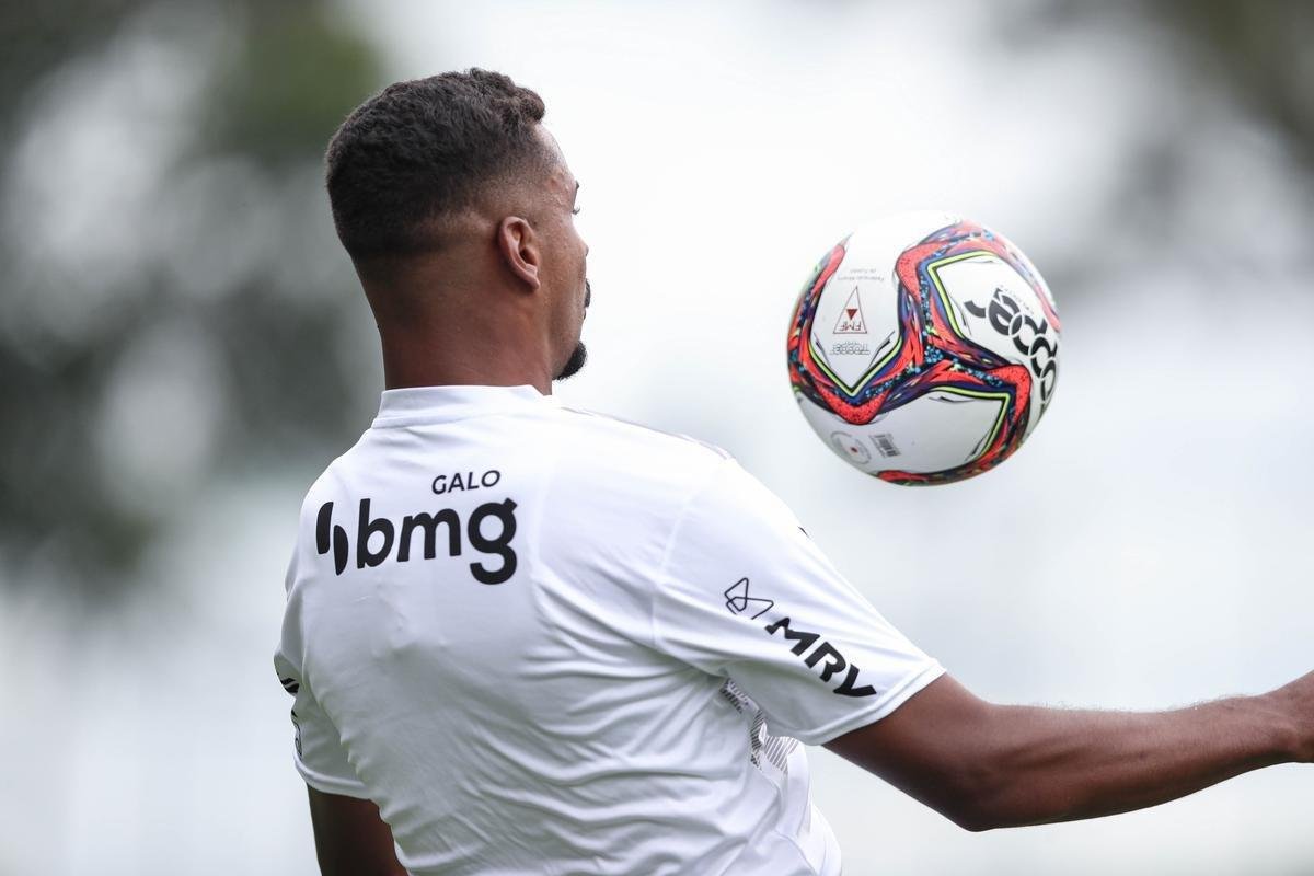 Fotos do treino do Atltico neste sbado, o ltimo de Victor no clube