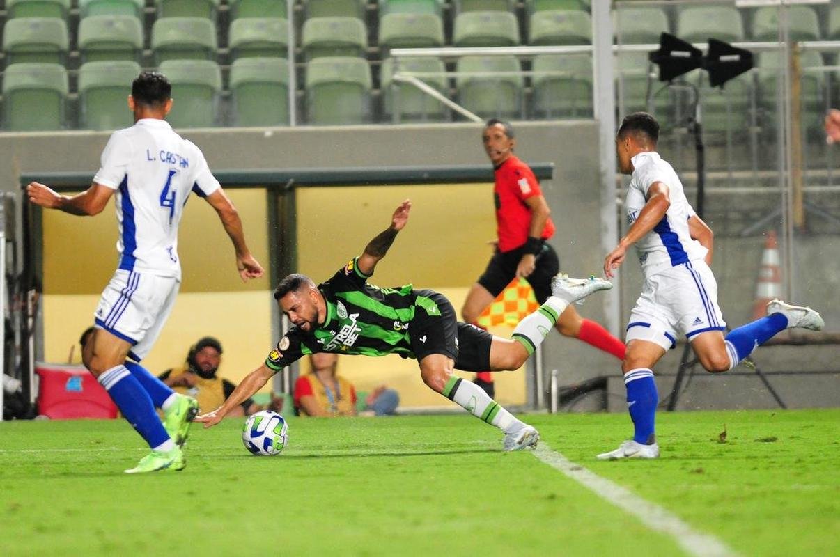 Fotos do clssico entre Amrica-MG e Cruzeiro