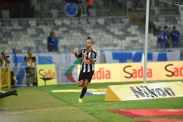 Imagens da deciso entre Cruzeiro e Atltico no Mineiro