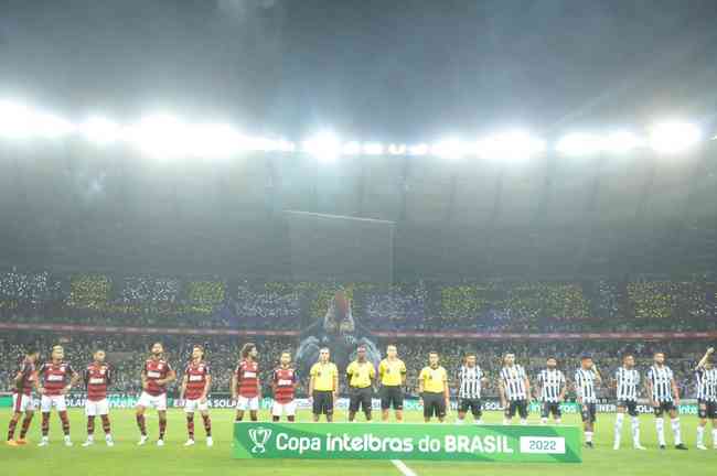 Fotos da torcida do Atlético, no Mineirão, durante a partida de ida das oitavas de final da Copa do Brasil, contra o Flamengo (22/6/2022)