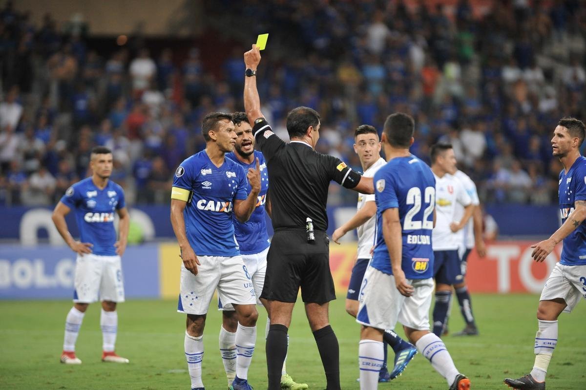 Fotos do primeiro tempo de Cruzeiro x La U, no Mineiro, pela Copa Libertadores