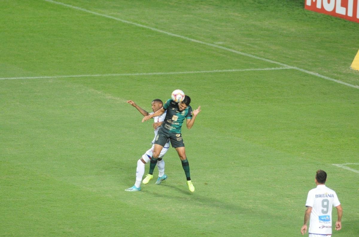 América x Paraná: veja fotos do jogo no Independência