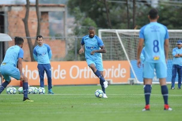 Toca da Raposa II teve sexta-feira descontrada por conta da volta de Ded  Seleo