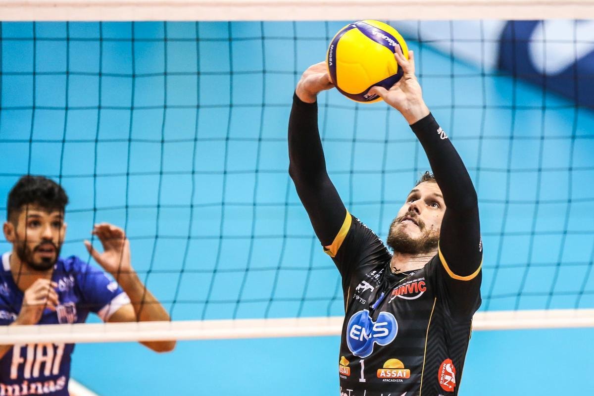 Minas no resistiu ao poderoso Taubat, perdeu por 3 sets a 0 e terminou a Superliga como vice-campeo