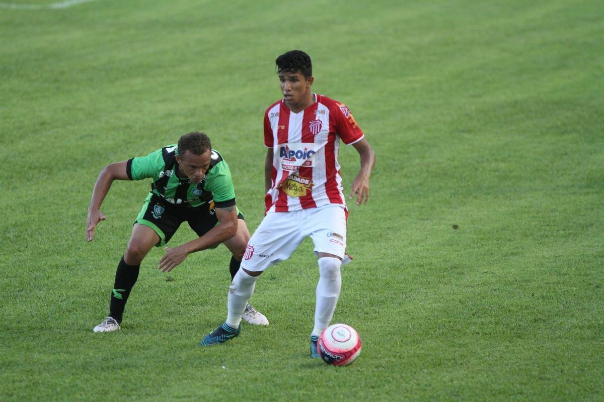 Amrica usou time misto e ficou no empate diante do Villa Nova, por 1 a 1, no Castor Cifuentes