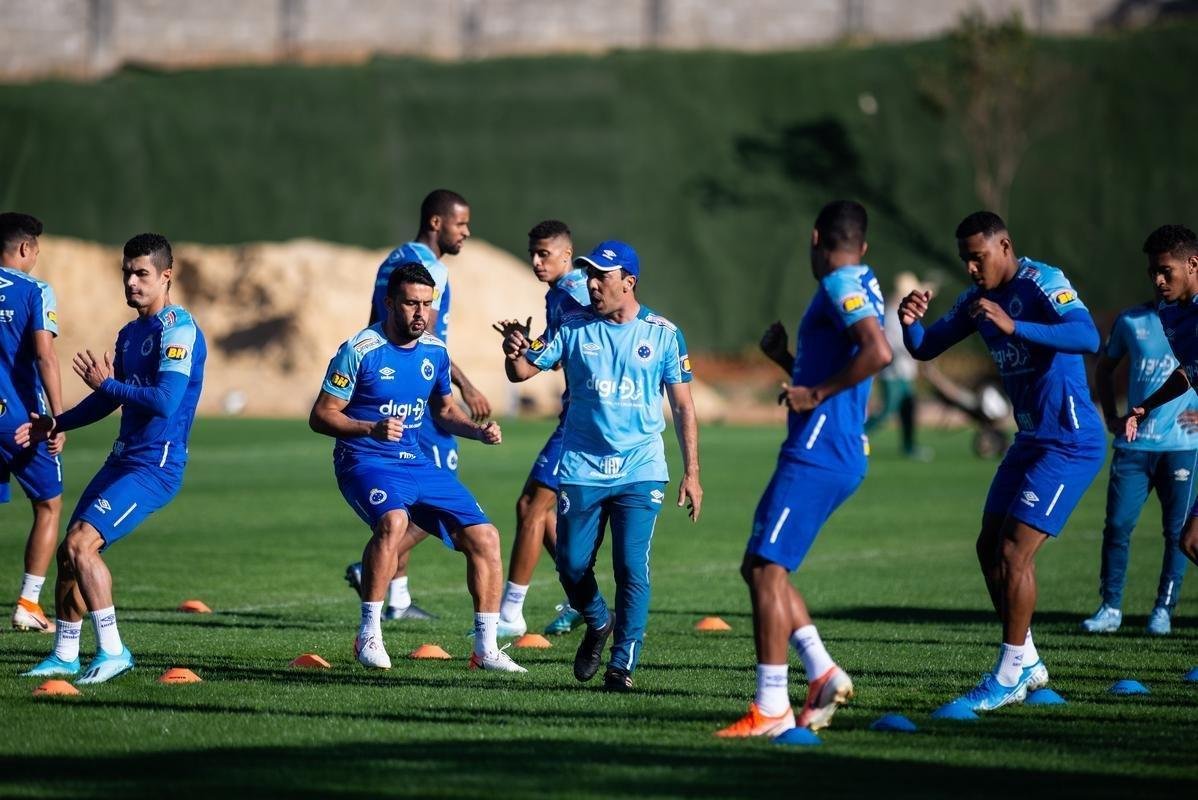 Sob o comando de Rogério Ceni, Cruzeiro treinou nesta sexta-feira na Toca da Raposa para o duelo contra o Santos, pela 15° rodada do Campeonato Brasileiro