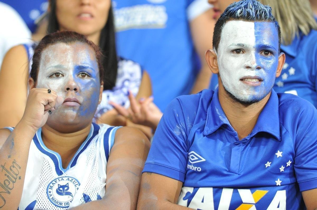 Torcedores do Cruzeiro coloriram Mineiro de azul em deciso da Copa do Brasil contra o Flamengo