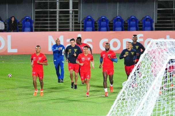 Jogadores do Equador participaram de segundo trabalho no Sesc Venda Nova, na Regio Norte de Belo Horizonte