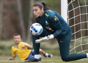 A goleira titular do Grêmio foi diagnosticada com um estiramento no LCA do joelho esquerdo após sentir um desconforto durante treino no último sábado