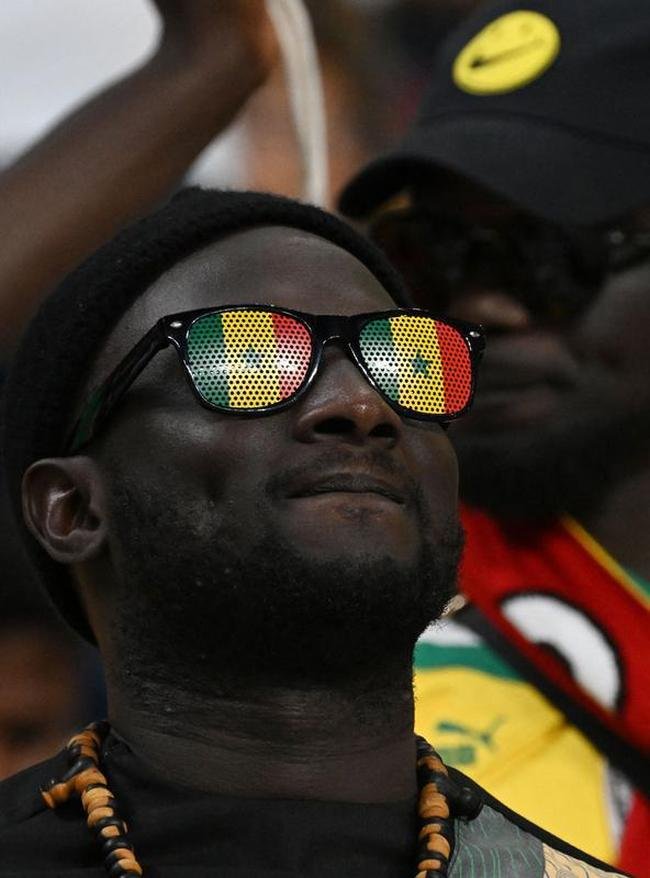 Equador e Senegal se enfrentaram no Khalifa International Stadium, pelo Grupo A da Copa do Mundo