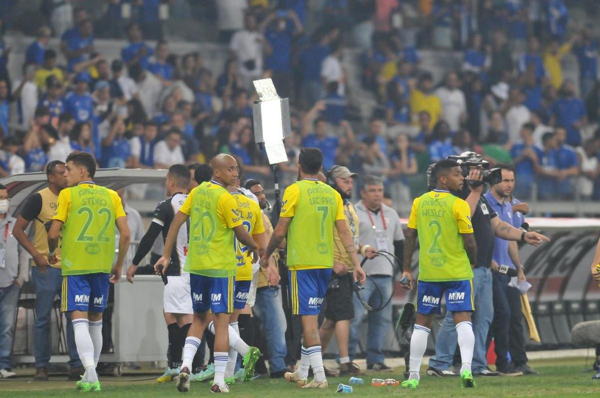 As melhores fotos do jogo entre Cruzeiro e Operrio-PR, no Mineiro, em Belo Horizonte, pela 29 rodada da Srie B do Brasileiro
