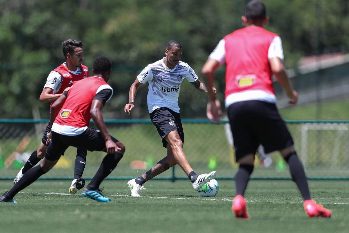 Atltico inicia preparao para enfrentar o Vasco; veja fotos