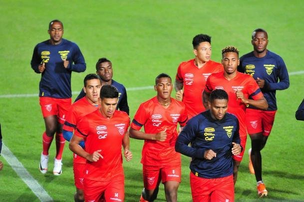 Jogadores do Equador participaram de segundo trabalho no Sesc Venda Nova, na Regio Norte de Belo Horizonte