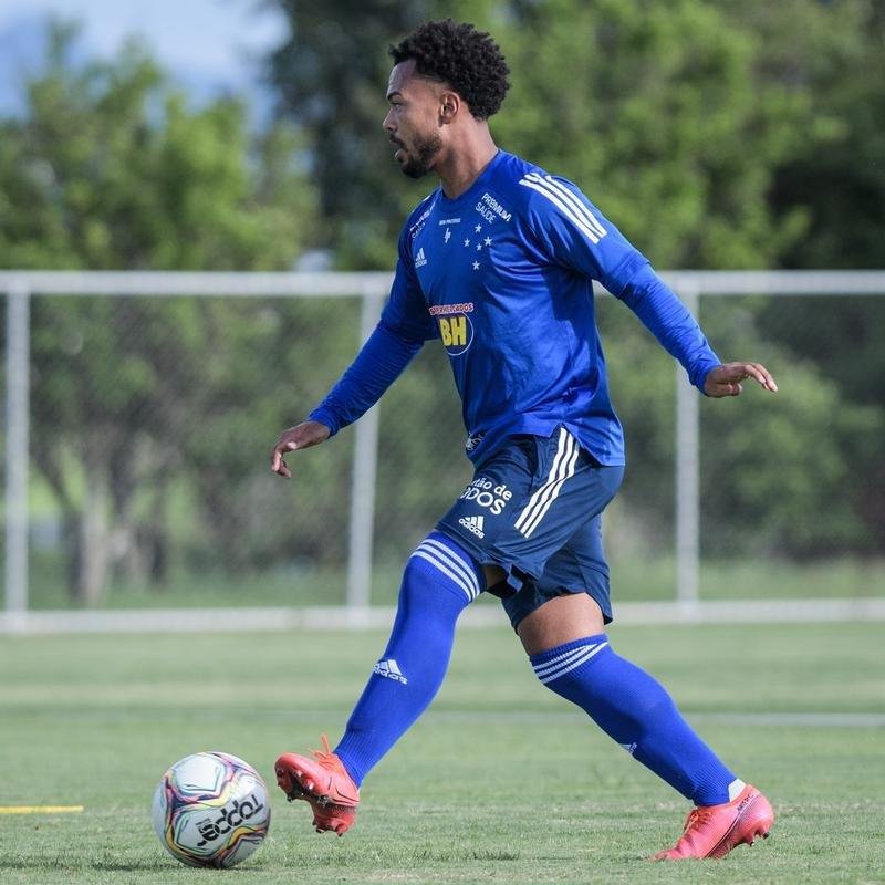 Fotos do treino do Cruzeiro desta quinta-feira, 19/11, na Toca da Raposa II