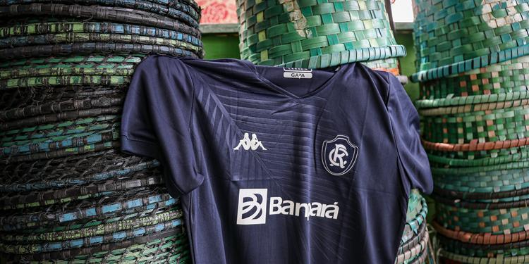Em fevereiro, o Remo lanou o seu primeiro uniforme para a temporada 2021, que faz parte da coleo Razes. Batizada de 'Soberana', a camisa apresenta detalhes que fazem aluso ao aa. O modelo custa R$229,90.