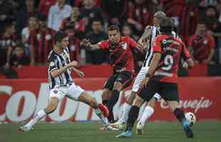 Neste domingo (17), o Atltico enfrentou, em Curitiba, o Athletico-PR pela 2 rodada da Srie A do Campeonato Brasileiro. A partida foi realizada na Arena da Baixada.