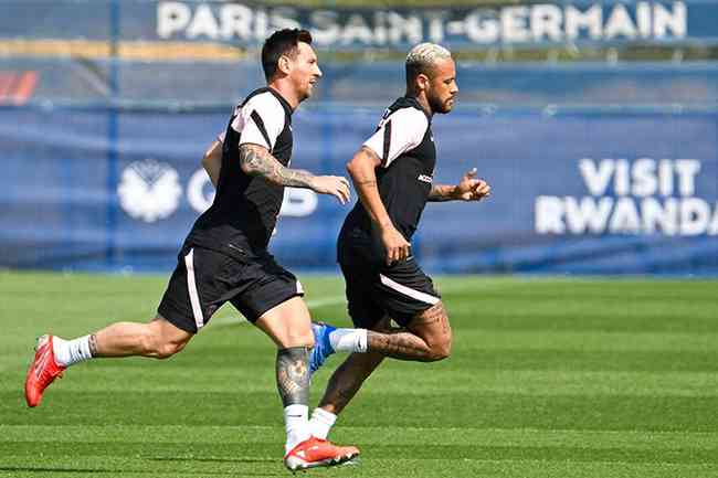 Messi e Neymar no jogam neste sbado pelo PSG