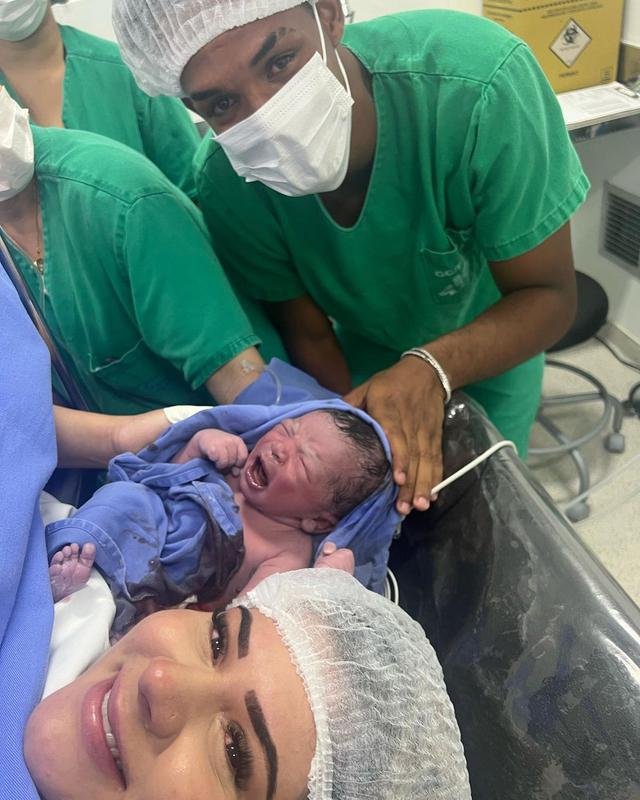 Neto acompanhou o nascimento do filho