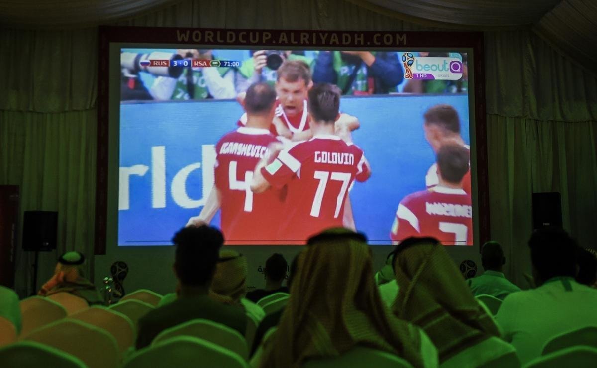 Seleo anfitri goleou Arbia Saudita por 5 a 0